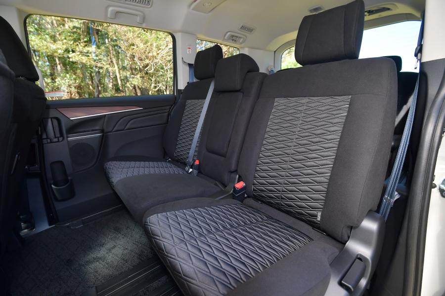 Интерьер Mitsubishi Delica D:5 2018 года  (фото 38 из 43)